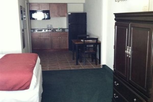CRIMSON INN (Bridgewater)